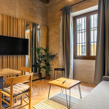 Santa Clara Suites Sevilla ภายนอก รูปภาพ