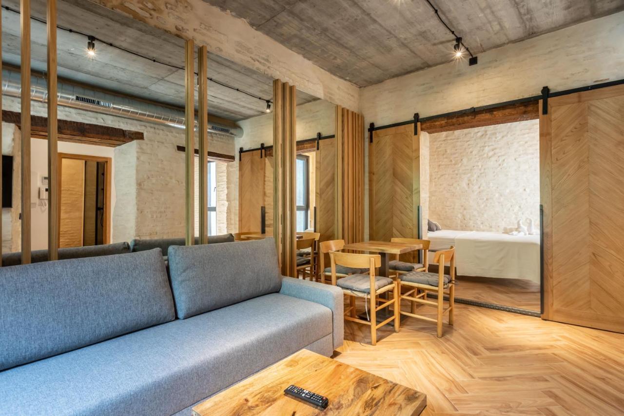 Santa Clara Suites Sevilla ภายนอก รูปภาพ